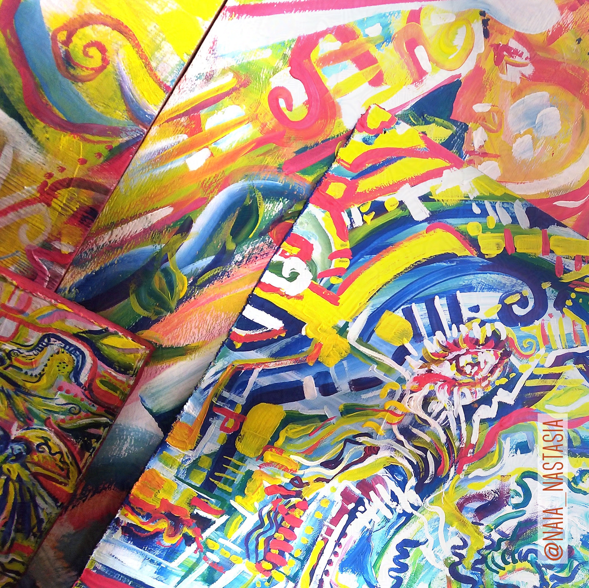 Ensemble de peinture psychédélique colorées réalisées par Naía Nastasia
